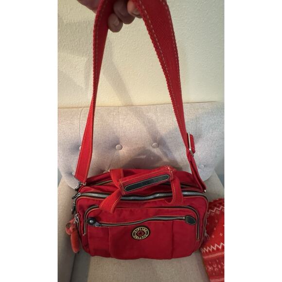 Kipling Duffle Bag Large Red Nylon Luggage Travel Gym Bag/Monkey Key Chain - Picture 9 of 15